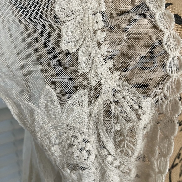 Lace kimono - Picture 4 of 6